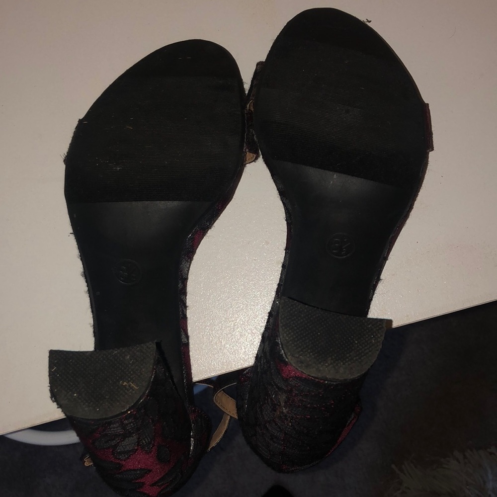 Heels - Picture 5 of 5